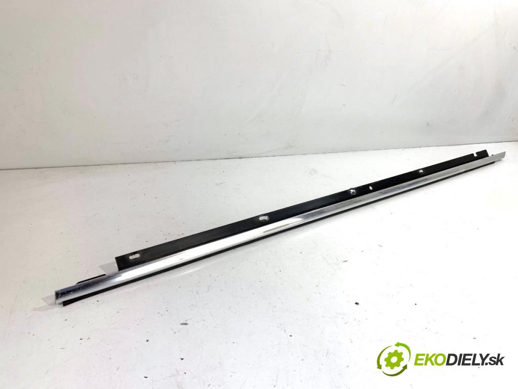 AUDI A6 C6 sedan 2004 165 kW 3.0 TDI quattro 2967 lišta Sbírání: přední část levý 4F0853283B