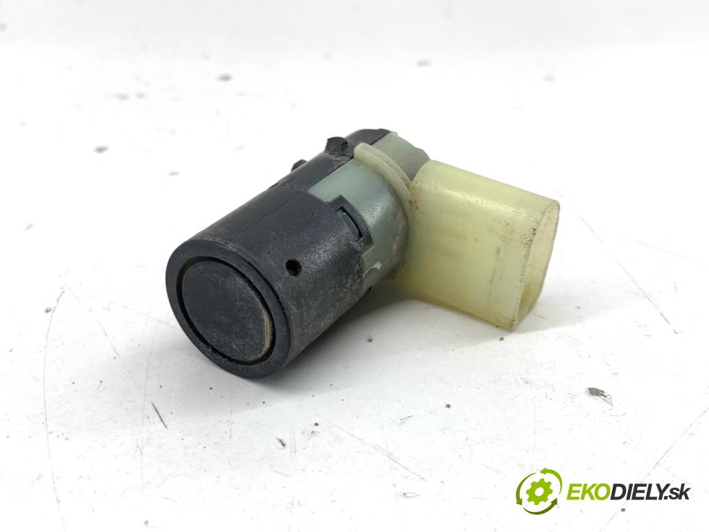 AUDI A6 C6 sedan 2004 165 kW 3.0 TDI quattro 2967 snímač PDC 