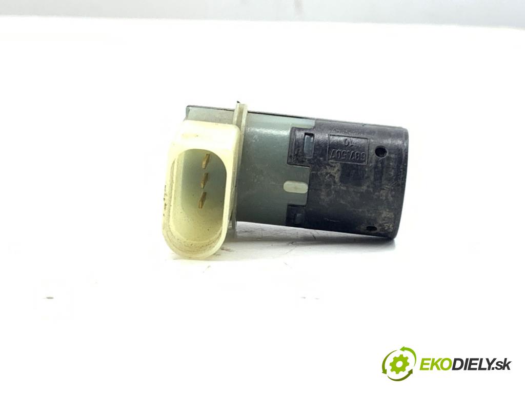 AUDI A6 C6 sedan 2004 165 kW 3.0 TDI quattro 2967 Snímač PDC