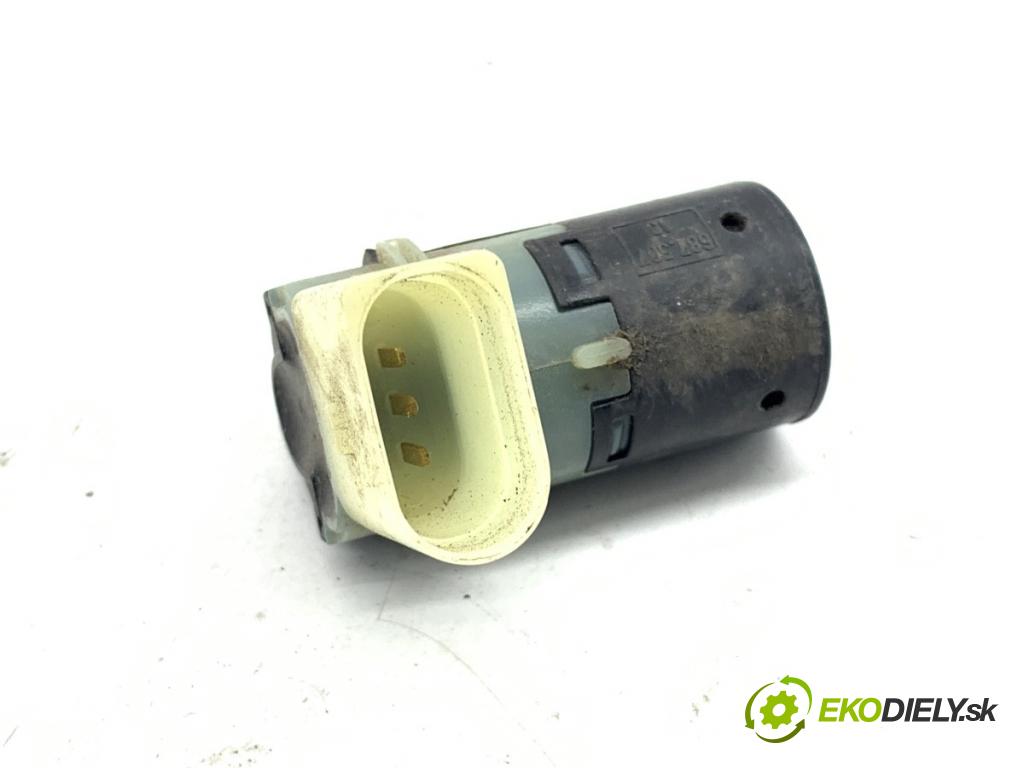 AUDI A6 C6 sedan 2004 165 kW 3.0 TDI quattro 2967 Snímač PDC