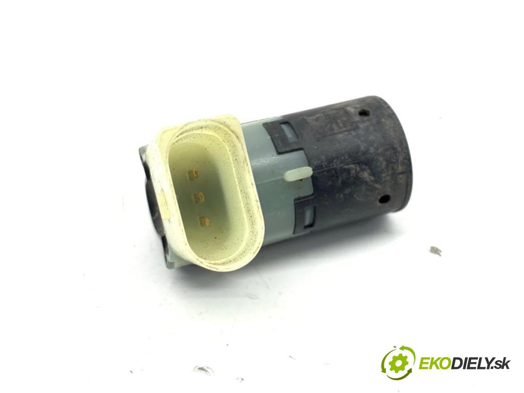 AUDI A6 C6 sedan 2004 165 kW 3.0 TDI quattro 2967 Snímač PDC