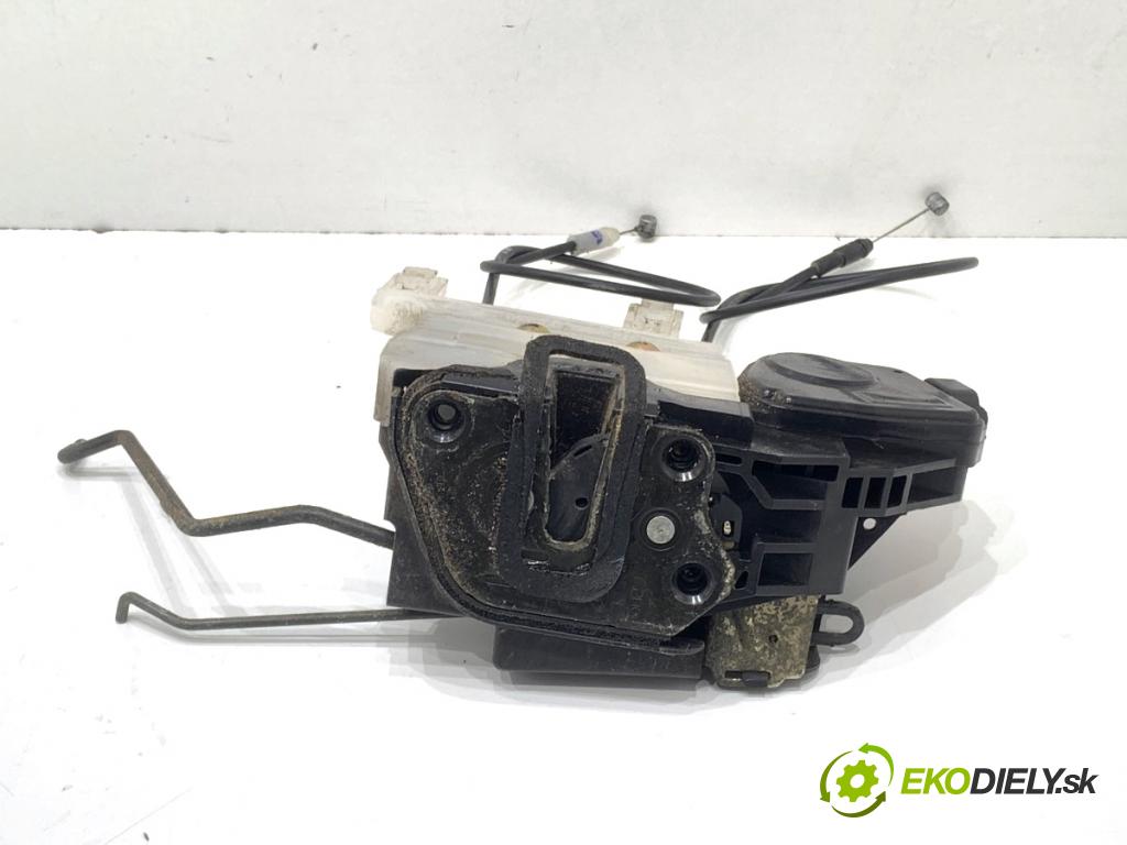 HYUNDAI TUCSON SUV 2006 104 kW 2.0 1975 zámok Dvere ľavy predný