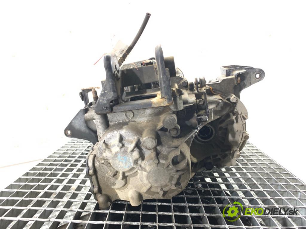 HYUNDAI TUCSON SUV 2006 104 kW 2.0 1975 Prevodovka  (Prevodovka)