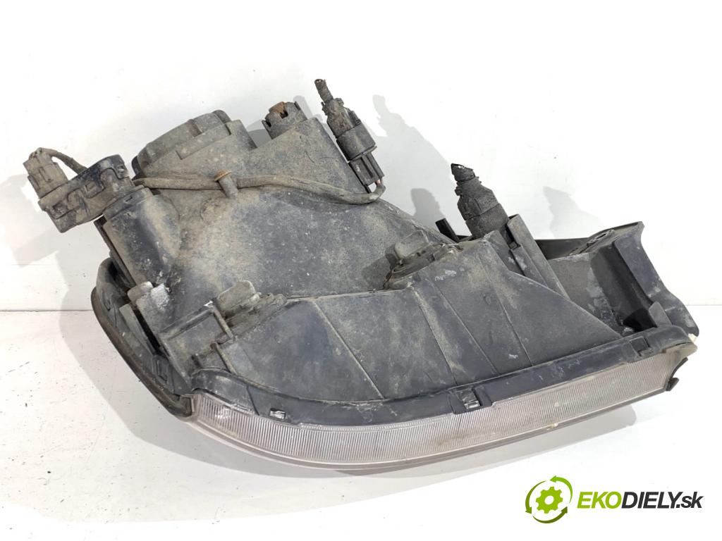 HYUNDAI TUCSON SUV 2006 104 kW 2.0 1975 Svetlomet ľavy predný