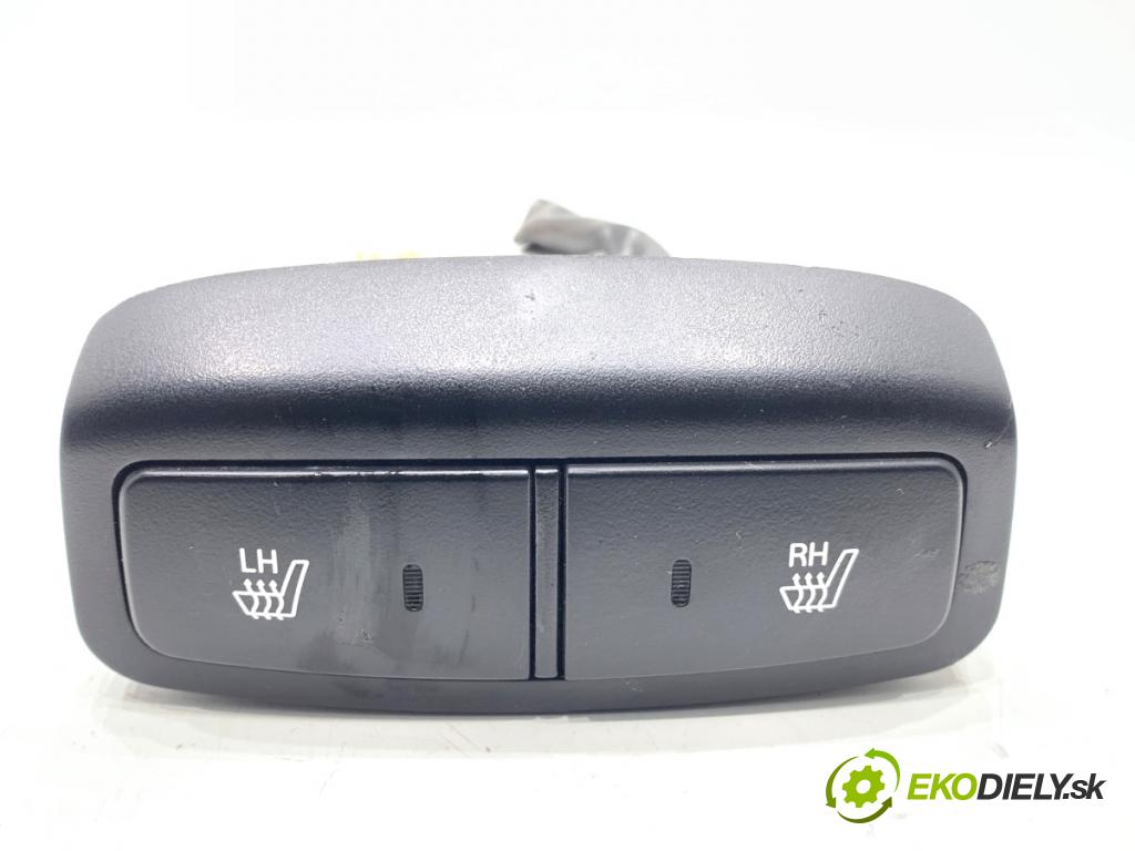 HYUNDAI TUCSON SUV 2006 104 kW 2.0 1975 Prepínač sedačky 93321-2E000