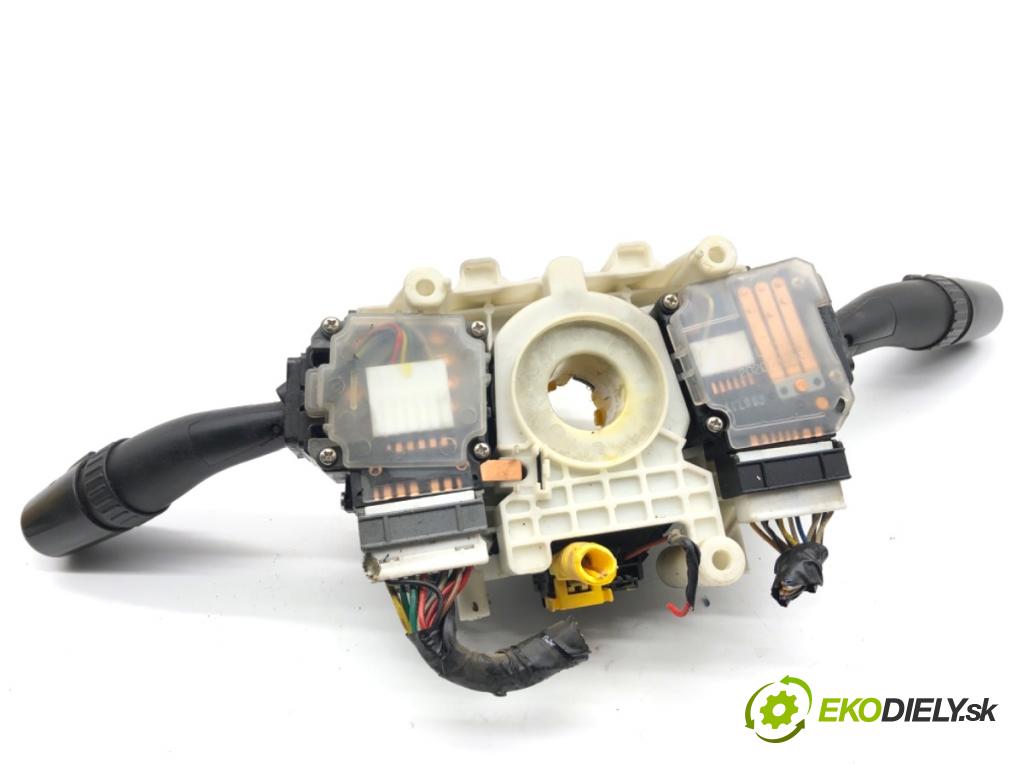 HYUNDAI TUCSON SUV 2006 104 kW 2.0 1975 Prepínač kombinovaný  (Prepínacie páčky pod volantom)