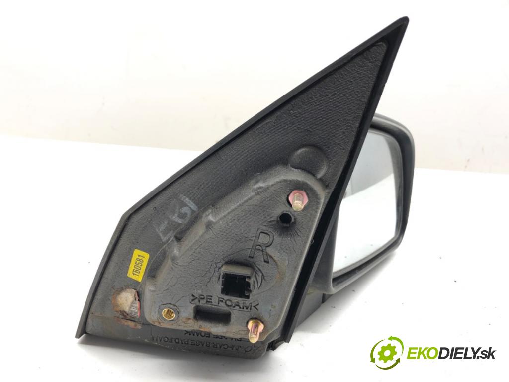 HYUNDAI TUCSON SUV 2006 104 kW 2.0 1975 Spätné zrkadlo pravy
