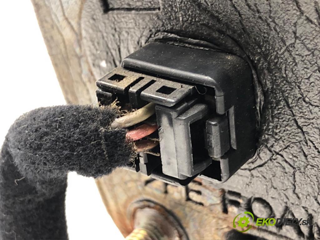 HYUNDAI TUCSON SUV 2006 104 kW 2.0 1975 Spätné zrkadlo ľavy