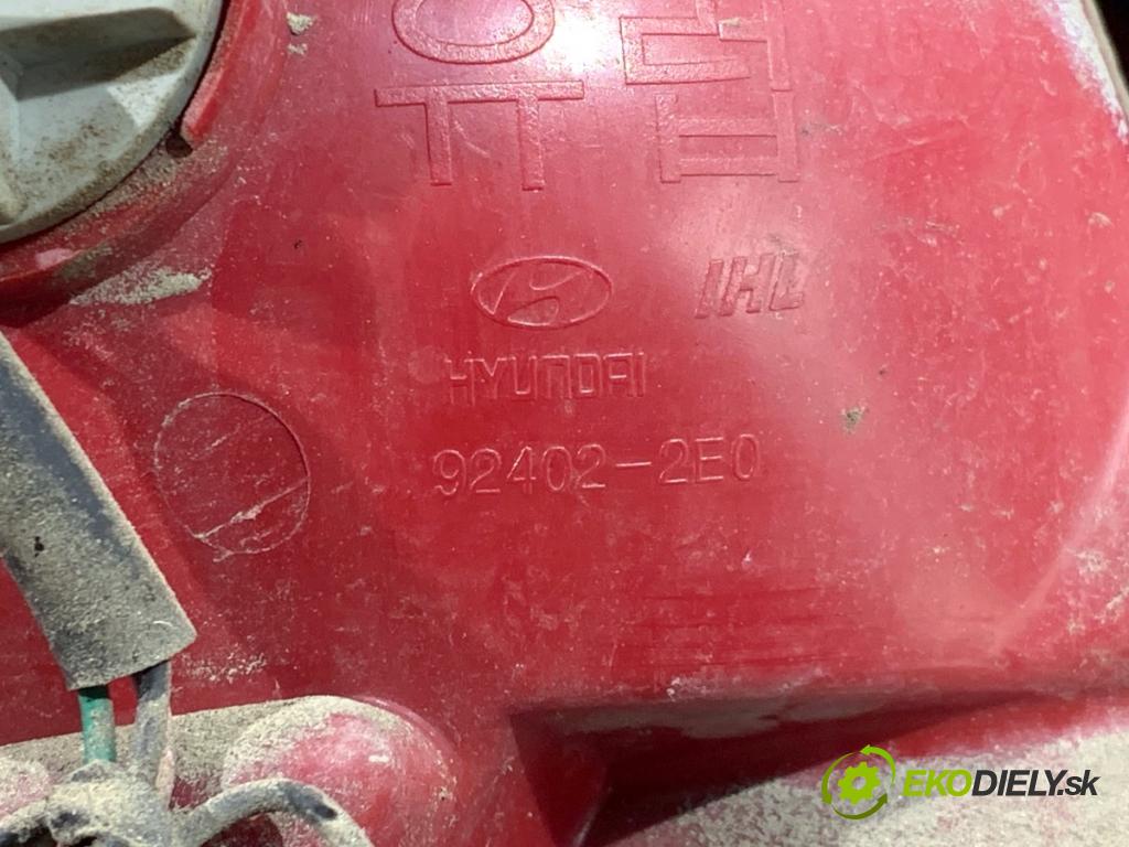 HYUNDAI TUCSON SUV 2006 104 kW 2.0 1975 Svetlo pravy zad 92401-2E0