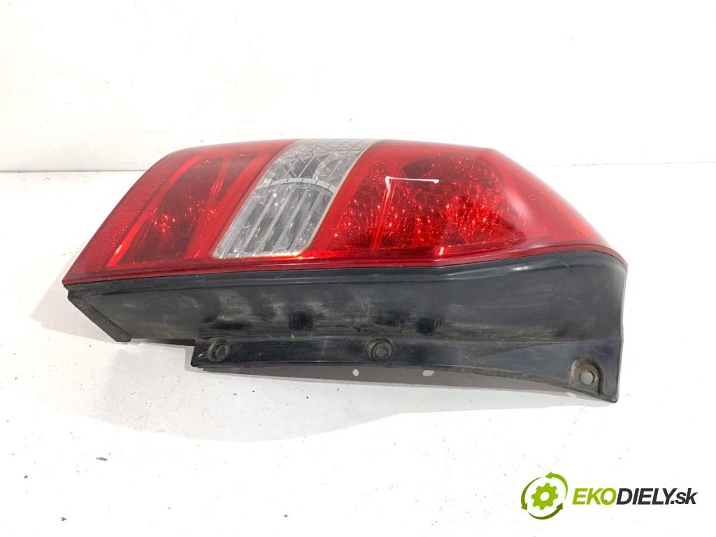 HYUNDAI TUCSON SUV 2006 104 kW 2.0 1975 Svetlo ľavy zad 92401-2E0