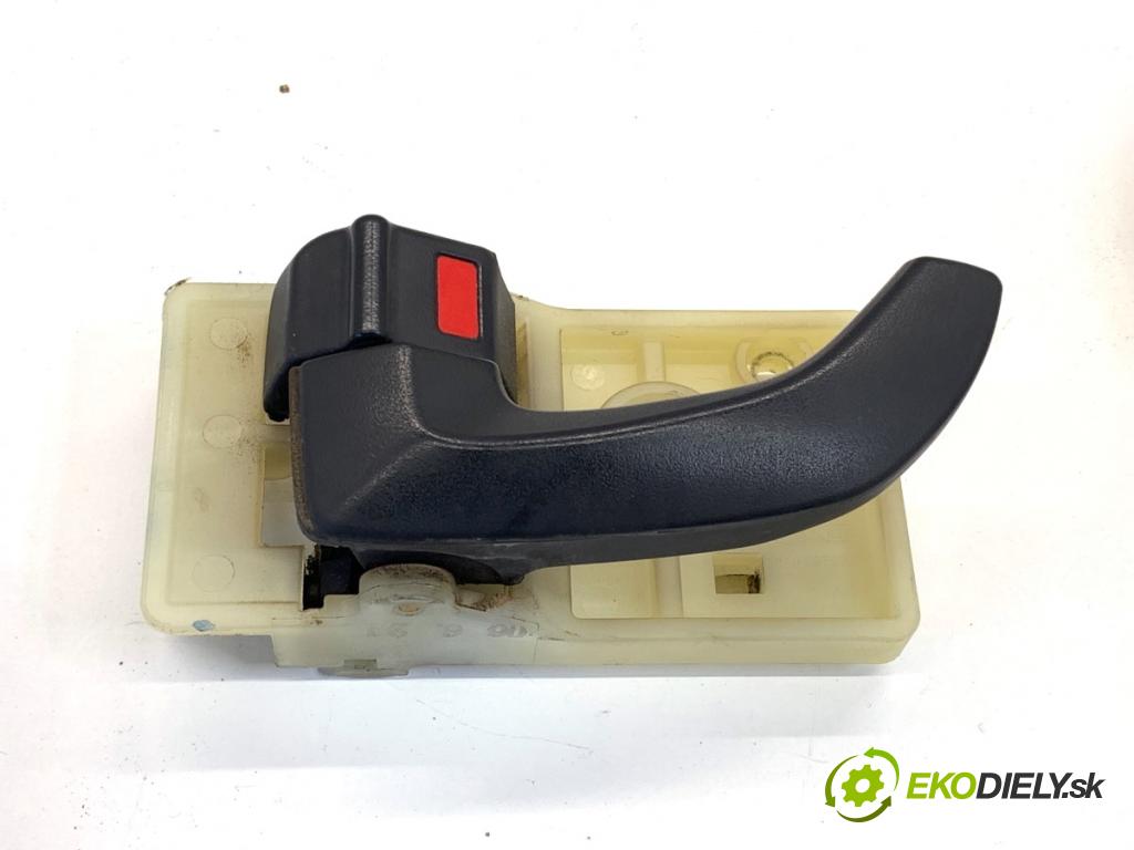 HYUNDAI TUCSON SUV 2006 104 kW 2.0 1975 klika vnitřní levý přední část 