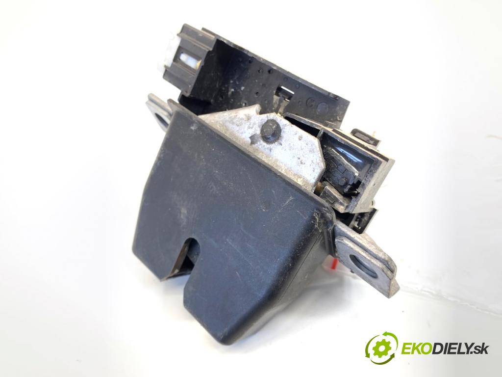 FORD FOCUS IV Kombi 2018 110 kW 2.0 EcoBlue 1995 zámok dveří zadní část DS7AN442A66AD