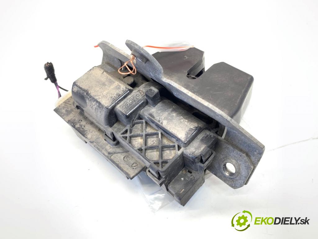 FORD FOCUS IV Kombi 2018 110 kW 2.0 EcoBlue 1995 zámok dveří zadní část DS7AN442A66AD