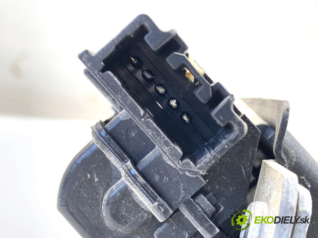 FORD FOCUS IV Kombi 2018 110 kW 2.0 EcoBlue 1995 zámok dveří zadní část DS7AN442A66AD