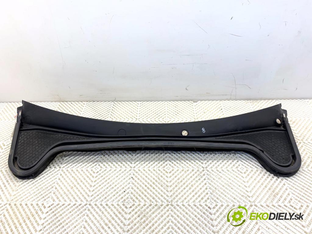 FORD FOCUS IV Kombi 2018 110 kW 2.0 EcoBlue 1995 torpédo plast pod čelní okno JX7B-A02222 (Plast pod čelním sklem)