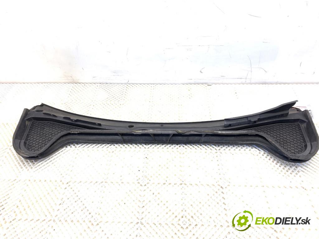 FORD FOCUS IV Kombi 2018 110 kW 2.0 EcoBlue 1995 torpédo plast pod čelní okno JX7B-A02222 (Plast pod čelním sklem)