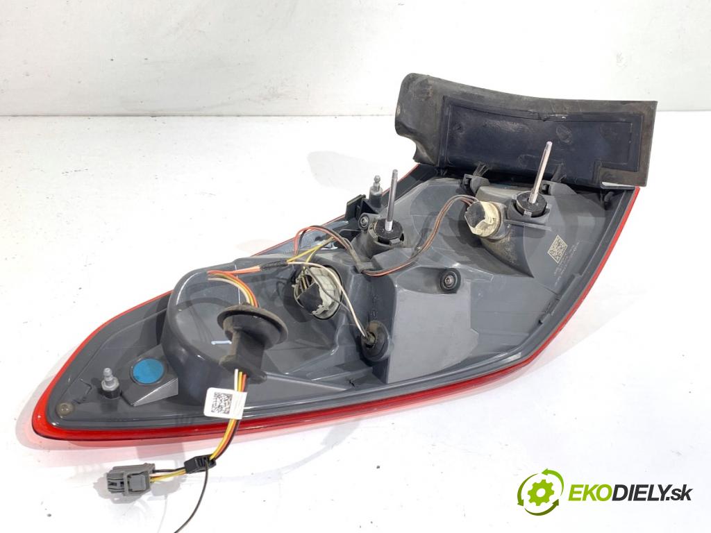 FORD FOCUS IV Kombi 2018 110 kW 2.0 EcoBlue 1995 Svetlo pravy zad JX7B-13404-HC