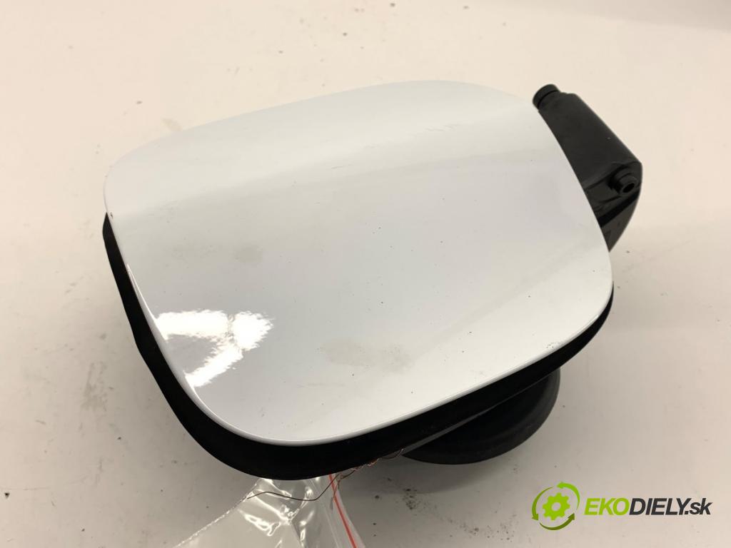 FORD FOCUS IV Kombi 2018 110 kW 2.0 EcoBlue 1995 dvířka nádrže paliva  (Klika dveří ostatní)