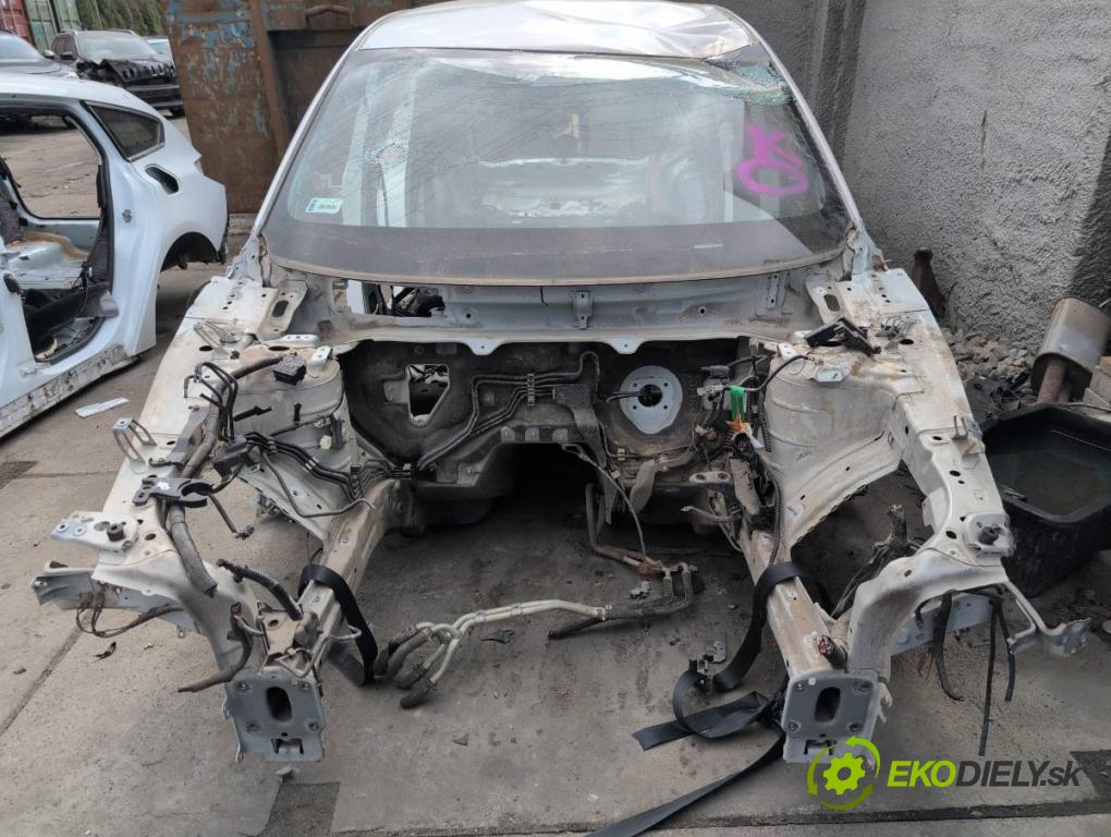 MAZDA CX-9 SUV 2016 184 kW 2.5 T AWD 2488 karoséria ČTVRŤÁK: Blatník prah strecha PODŁUŻNICA