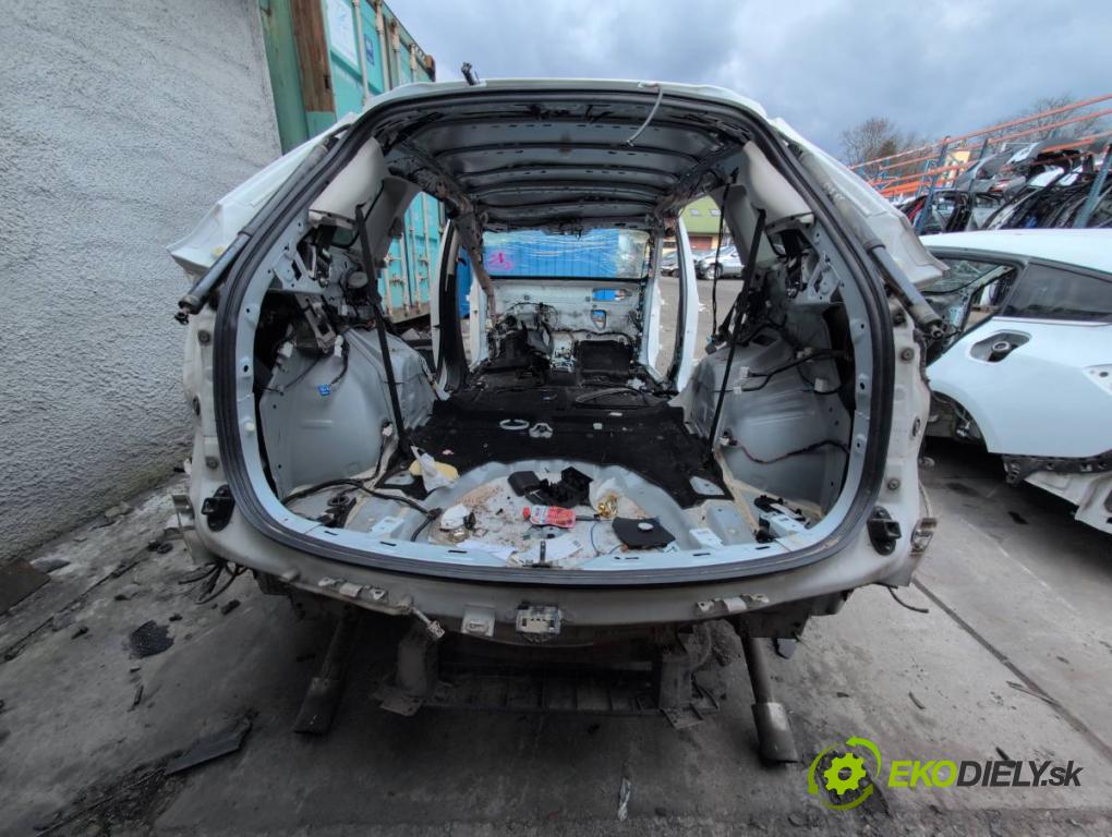 MAZDA CX-9 SUV 2016 184 kW 2.5 T AWD 2488 karoséria ČTVRŤÁK: Blatník prah strecha PODŁUŻNICA