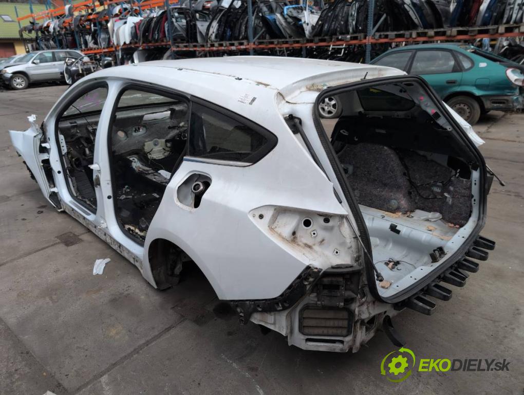 FORD FOCUS IV Kombi 2018 110 kW 2.0 EcoBlue 1995 karoséria ČTVRŤÁK: Blatník prah strecha PODŁUŻNICA