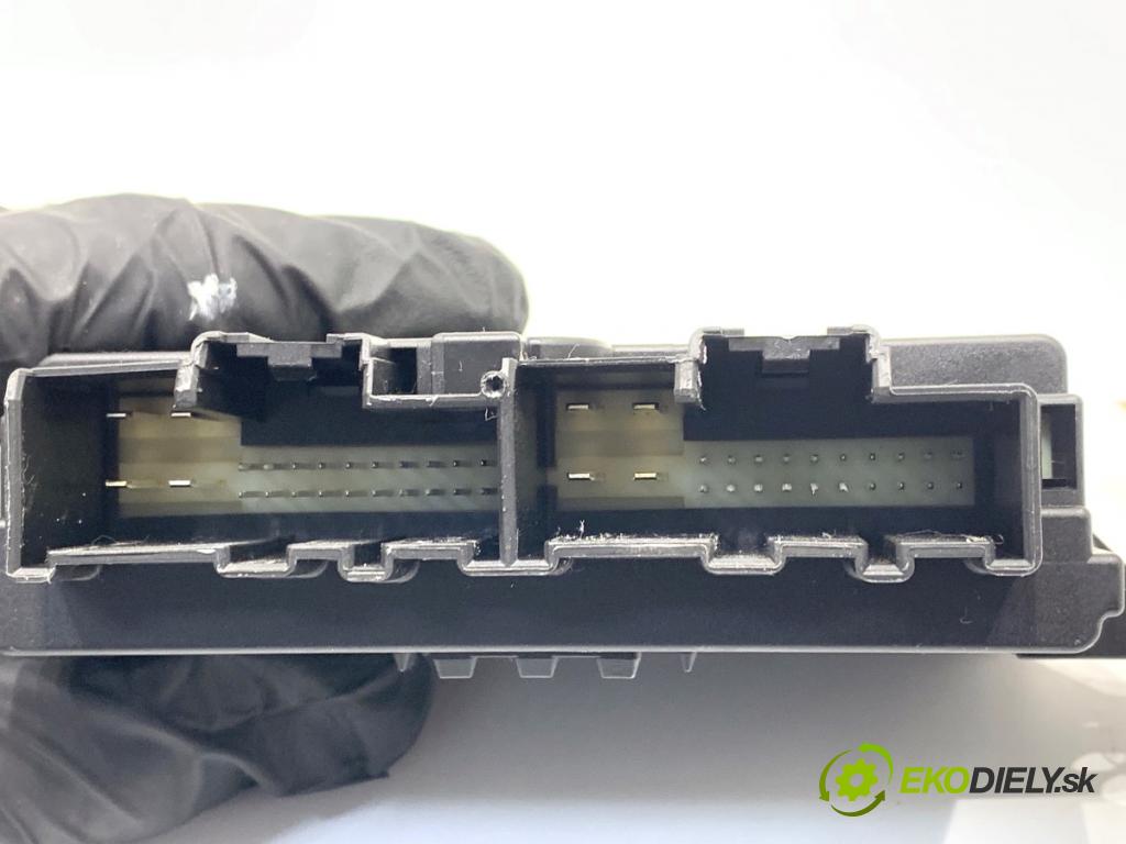 FORD FOCUS IV Kombi 2018 110 kW 2.0 EcoBlue 1995 modul dveře přední část pravý JX7T14B533-AC