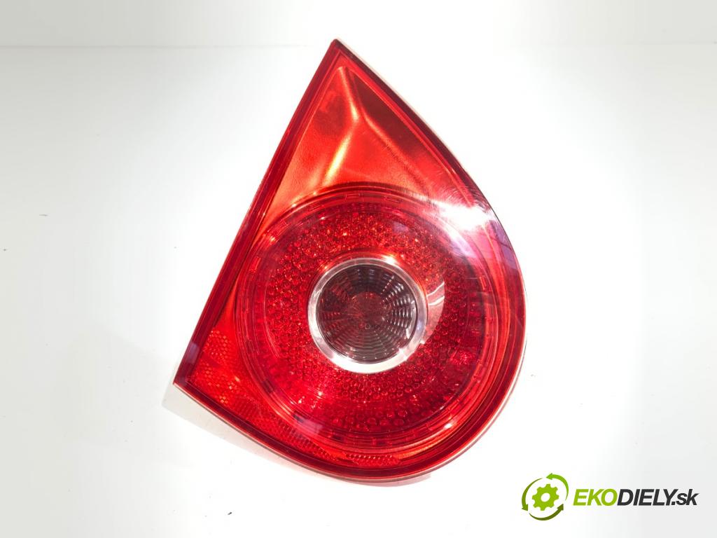 VW GOLF V liftback 2008 103 kW 1.4 TSI 1390 Svetlo zad ľavá strana vnútorná 1K6945093G (Kľučka dverí ostatné)