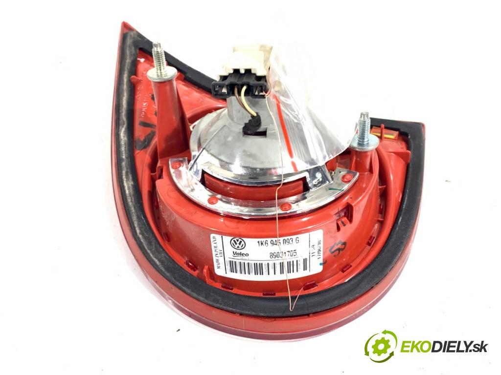 VW GOLF V liftback 2008 103 kW 1.4 TSI 1390 Svetlo zad ľavá strana vnútorná 1K6945093G (Kľučka dverí ostatné)