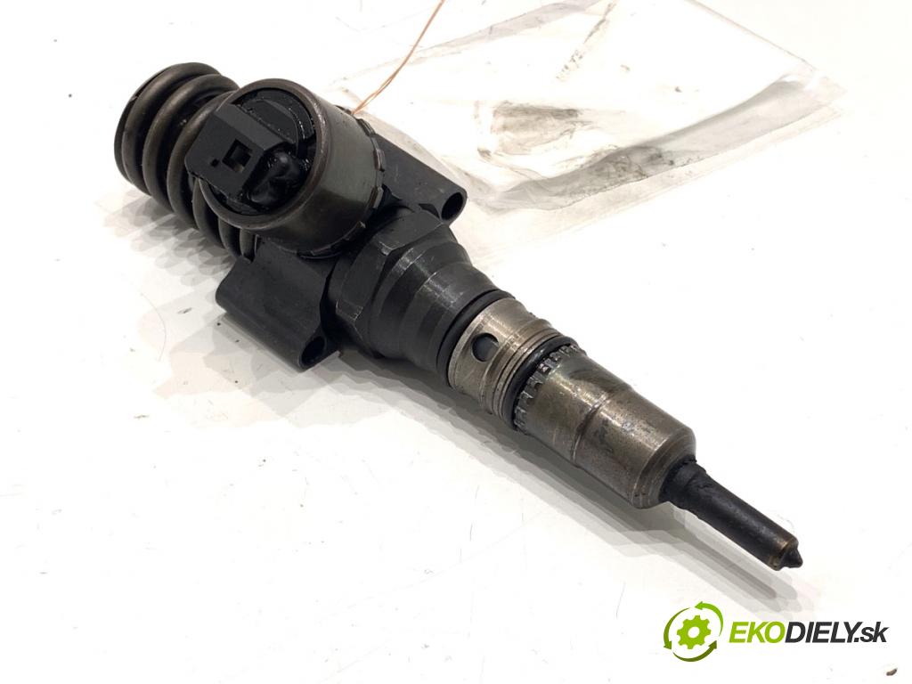 VW GOLF V liftback 2003 103 kW 2.0 TDI 1968 vstříkovač 03G130073B (Vstřikovač paliva)