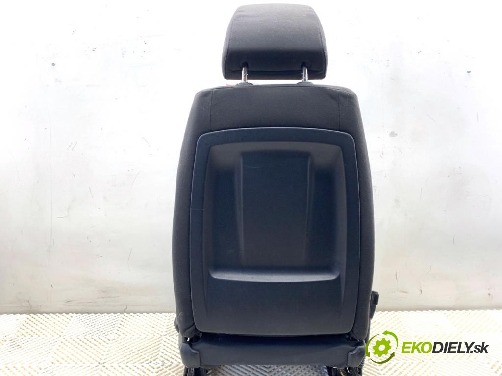 BMW E90 sedan 2005 110 kW 320 i 1995 Sedadlo ľavy predný