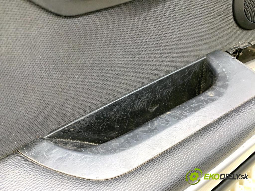 BMW E90 sedan 2005 110 kW 320 i 1995 ča dveře levý přední část