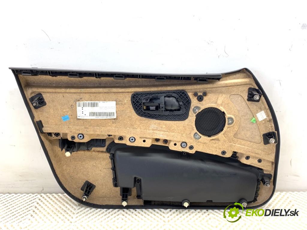 BMW E90 sedan 2005 110 kW 320 i 1995 čalúnenie Dvere pravy predný