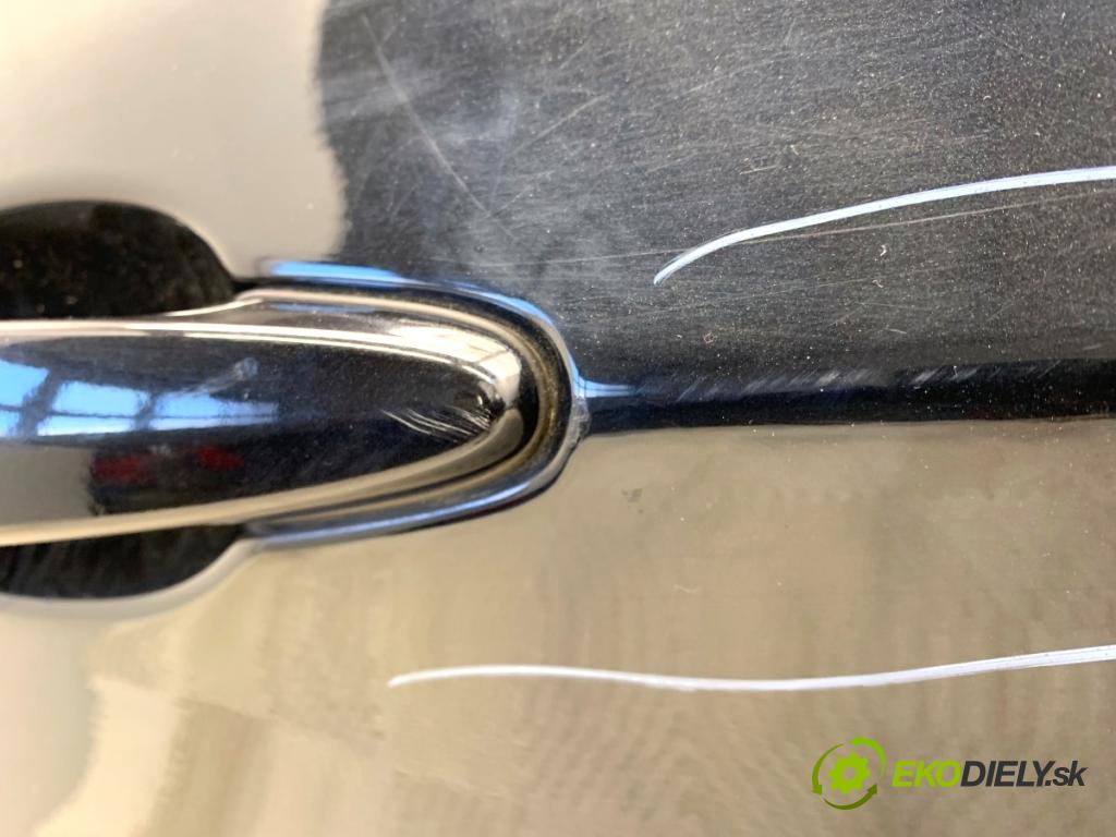 BMW E90 sedan 2005 110 kW 320 i 1995 Dvere pravy predný 475