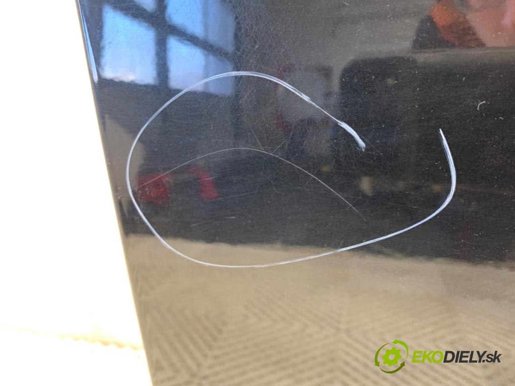 BMW E90 sedan 2005 110 kW 320 i 1995 Dvere pravy predný 475