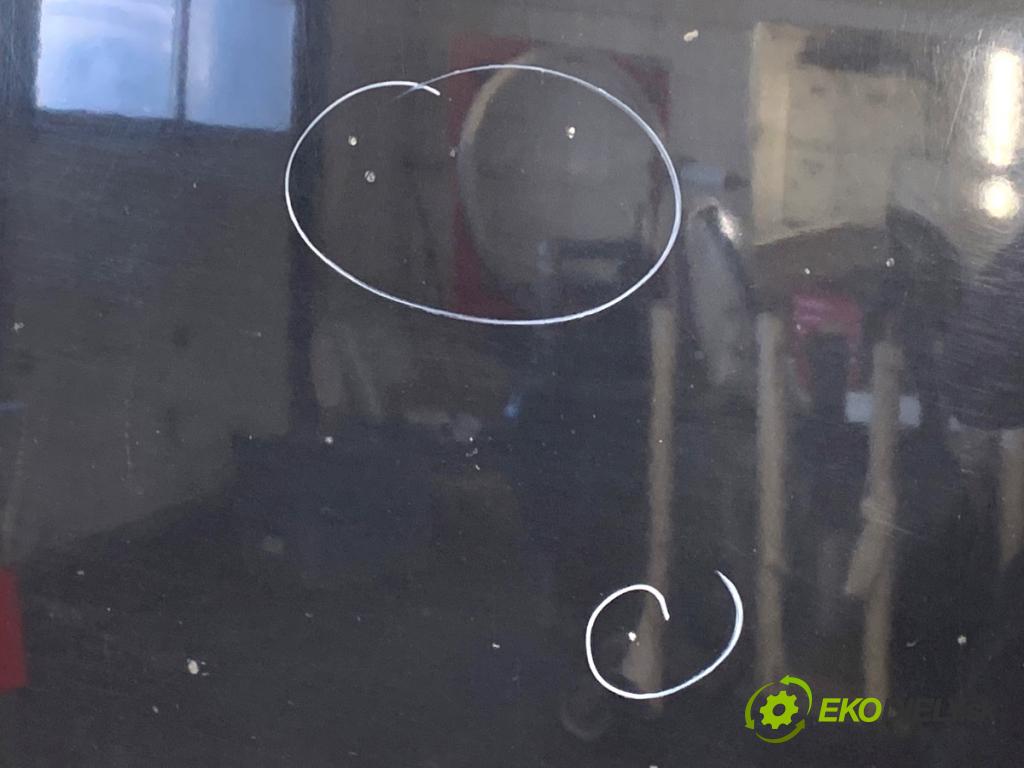 BMW E90 sedan 2005 110 kW 320 i 1995 Kapota 475 (Kapota)