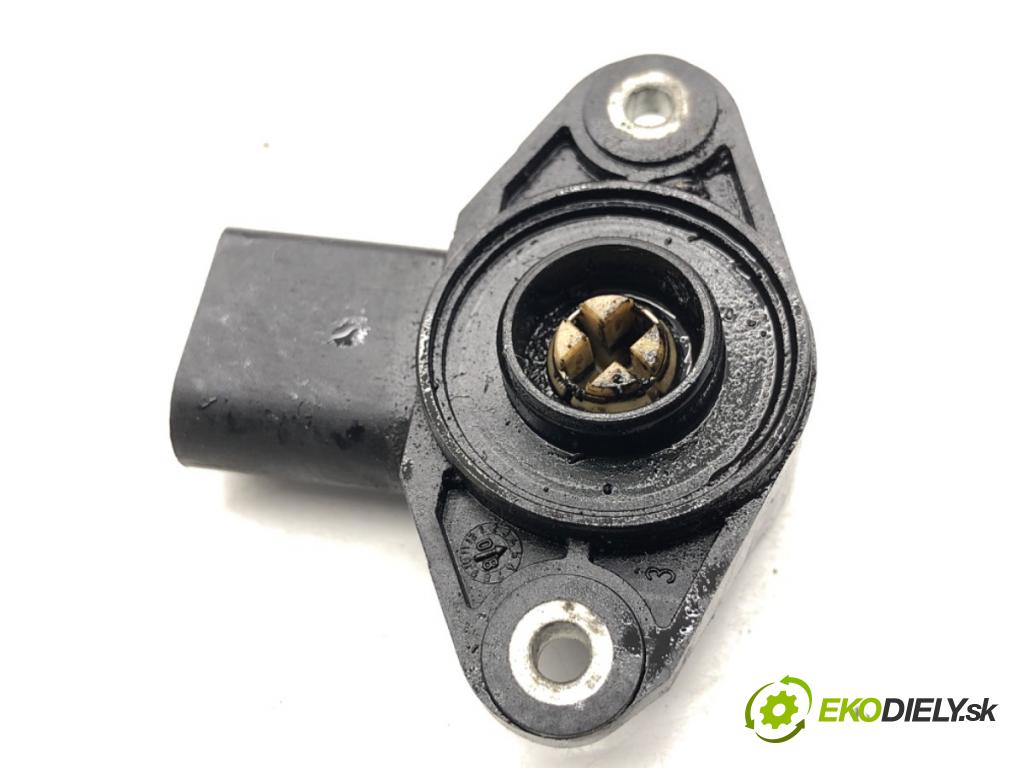 VW GOLF V liftback 2008 103 kW 1.4 TSI 1390 Snímač kapota zvod, potrubie 03C907386B