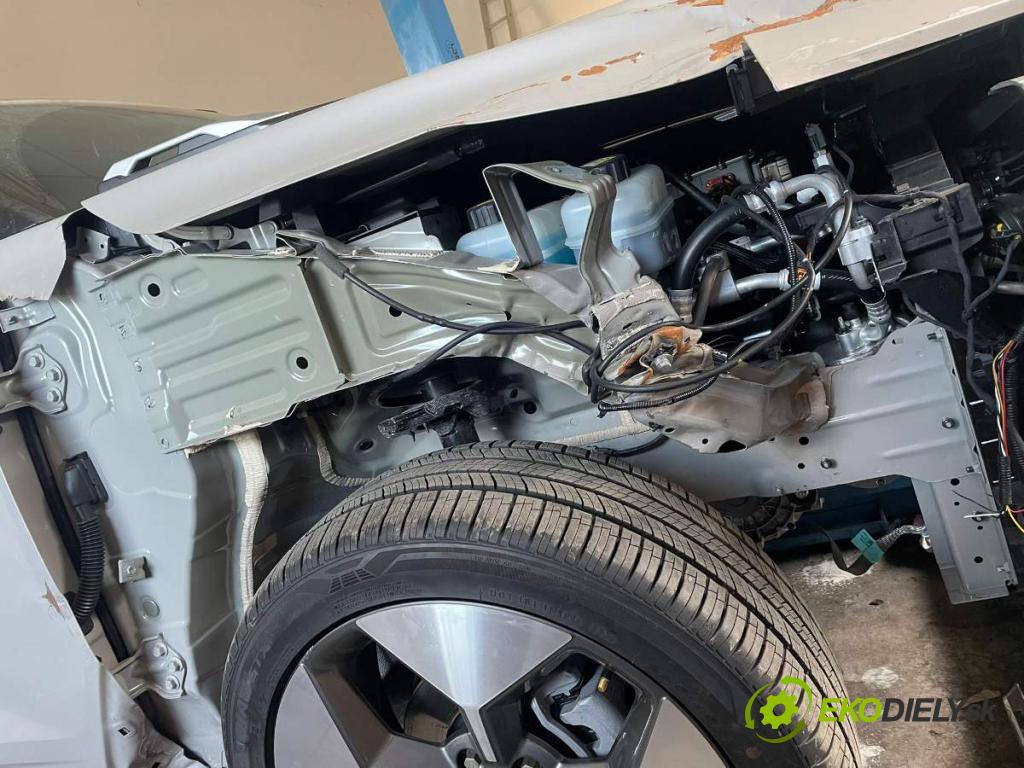 SSANGYONG TORRES  2023 120 kW 1.5 GDI AWD   (1497 ccm / 120 kW / 163 KM) 1497 KAROSERIA ČTVRŤÁK PODŁUŻNICA horní pravá