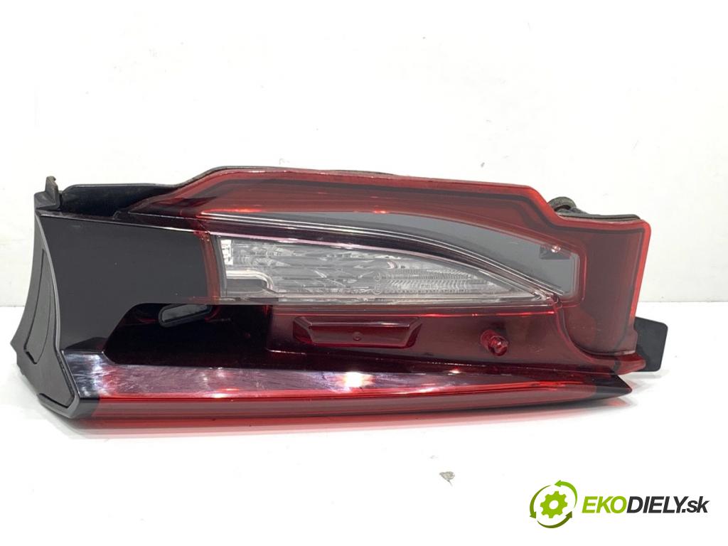 MAZDA CX-9 SUV 2016 184 kW 2.5 T AWD 2488 Svetlo zad pravá vnútorná TK50-513F0 (Kľučka dverí ostatné)