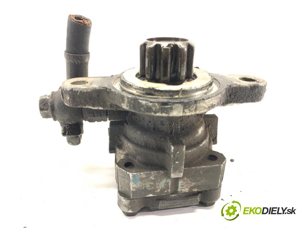 TOYOTA LAND CRUISER J12 samochód terenowy zamknięty 2006 127 kW 3.0 D-4D (KDJ120, KDJ125, KDJ121) 2982 Pumpa servočerpadlo  (Servočerpadlo)