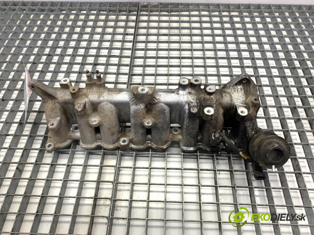 TOYOTA LAND CRUISER J12 samochód terenowy zamknięty 2006 127 kW 3.0 D-4D (KDJ120, KDJ125, KDJ121) 2982 potrubí sání  (Sací potrubí)