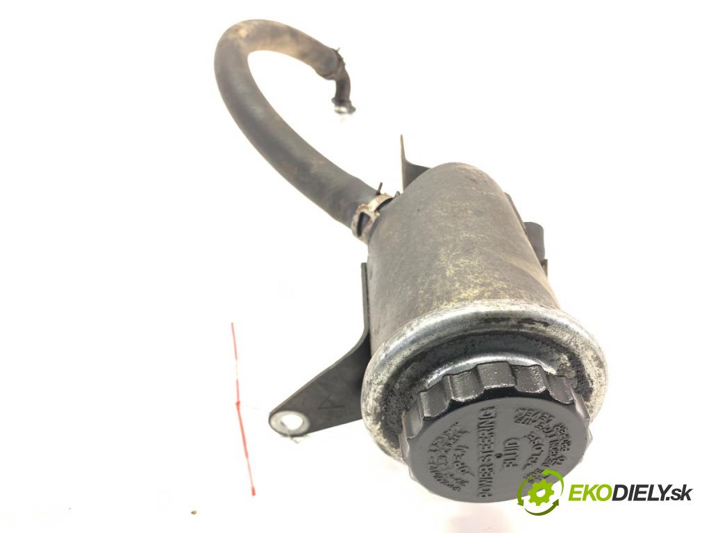 TOYOTA LAND CRUISER J12 samochód terenowy zamknięty 2006 127 kW 3.0 D-4D (KDJ120, KDJ125, KDJ121) 2982 Nádržka servočerpadlo