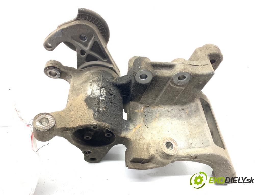 TOYOTA LAND CRUISER J12 samochód terenowy zamknięty 2006 127 kW 3.0 D-4D (KDJ120, KDJ125, KDJ121) 2982 držák uchycení alternátora