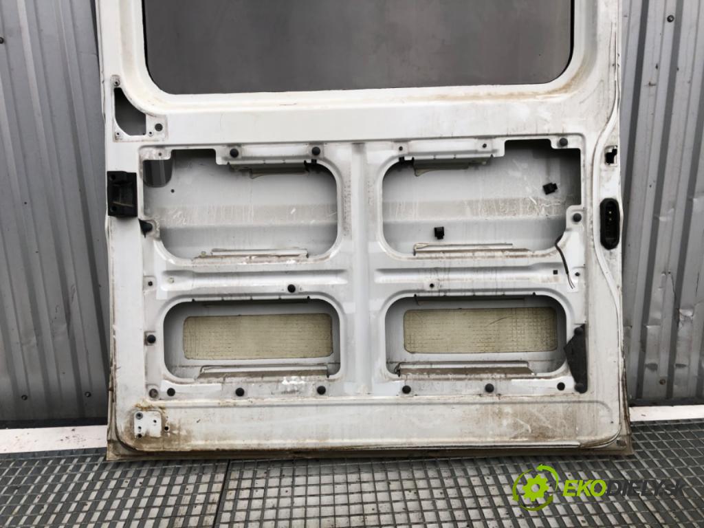 PEUGEOT BOXER I Autobus 2008 88 kW 2.2 BlueHDi 120 2179 Dvere pravy zad posuvné