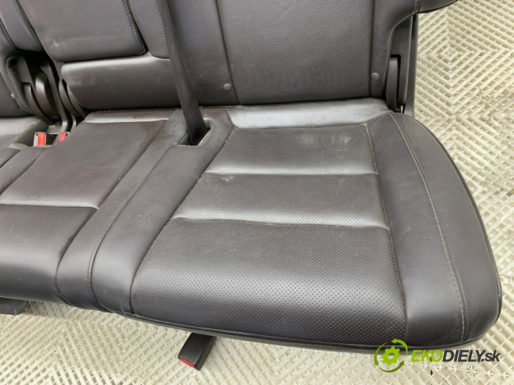 JEEP GRAND CHEROKEE WK SUV 2014 184 kW 3.0 CRD V6 4x4 2987 Sedadlo druhý rad