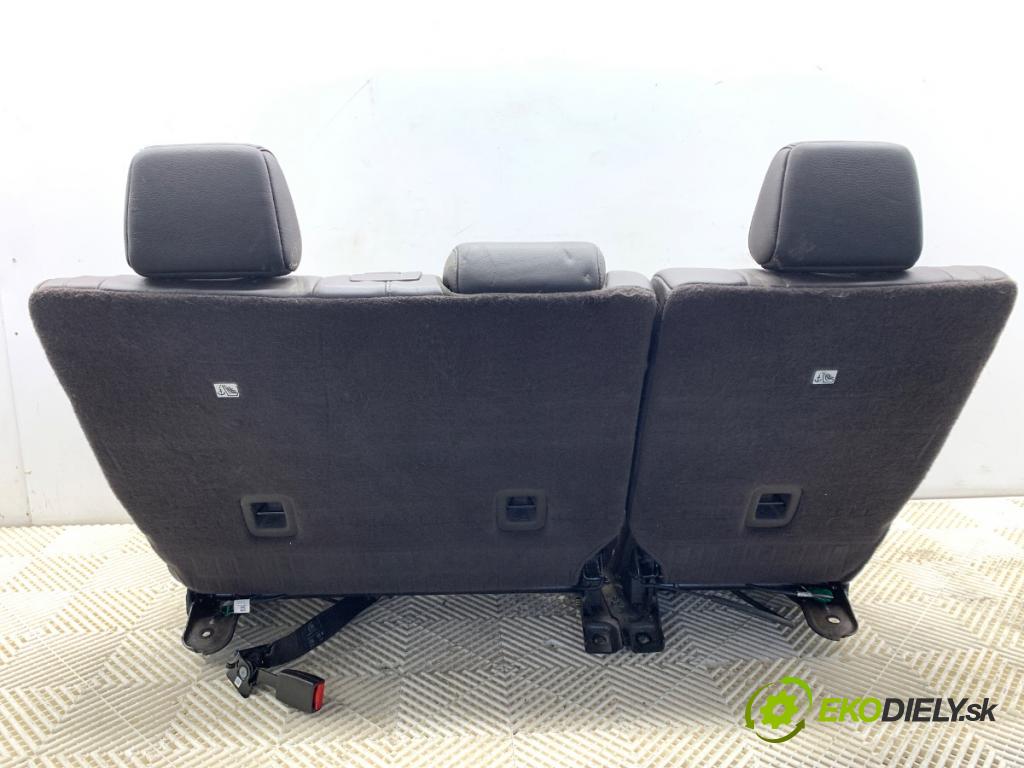 JEEP GRAND CHEROKEE WK SUV 2014 184 kW 3.0 CRD V6 4x4 2987 Sedadlo druhý rad