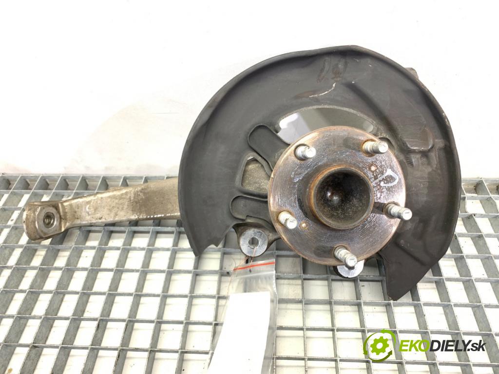 LEXUS IS sedan 2019 133 kW 300h (AVE30_) 2494 náboj pravý přední část 