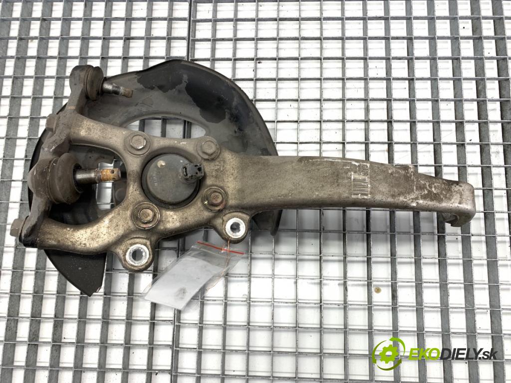 LEXUS IS sedan 2019 133 kW 300h (AVE30_) 2494 náboj pravý přední část