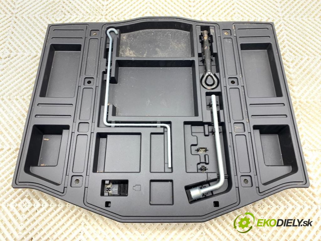 LEXUS IS sedan 2019 133 kW 300h (AVE30_) 2494 souprava náradí 