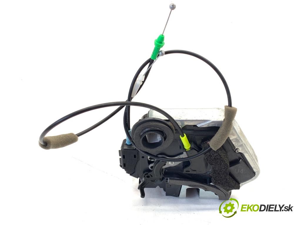 LEXUS IS sedan 2019 133 kW 300h (AVE30_) 2494 zámok Dvere pravy zad