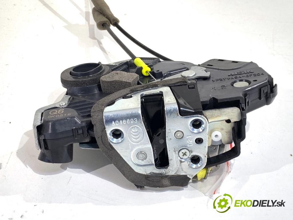 LEXUS IS sedan 2019 133 kW 300h (AVE30_) 2494 zámok Dvere ľavy predný 